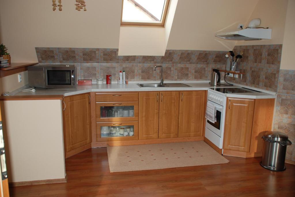 Apartman Koi Apartment Veltrusy Екстериор снимка